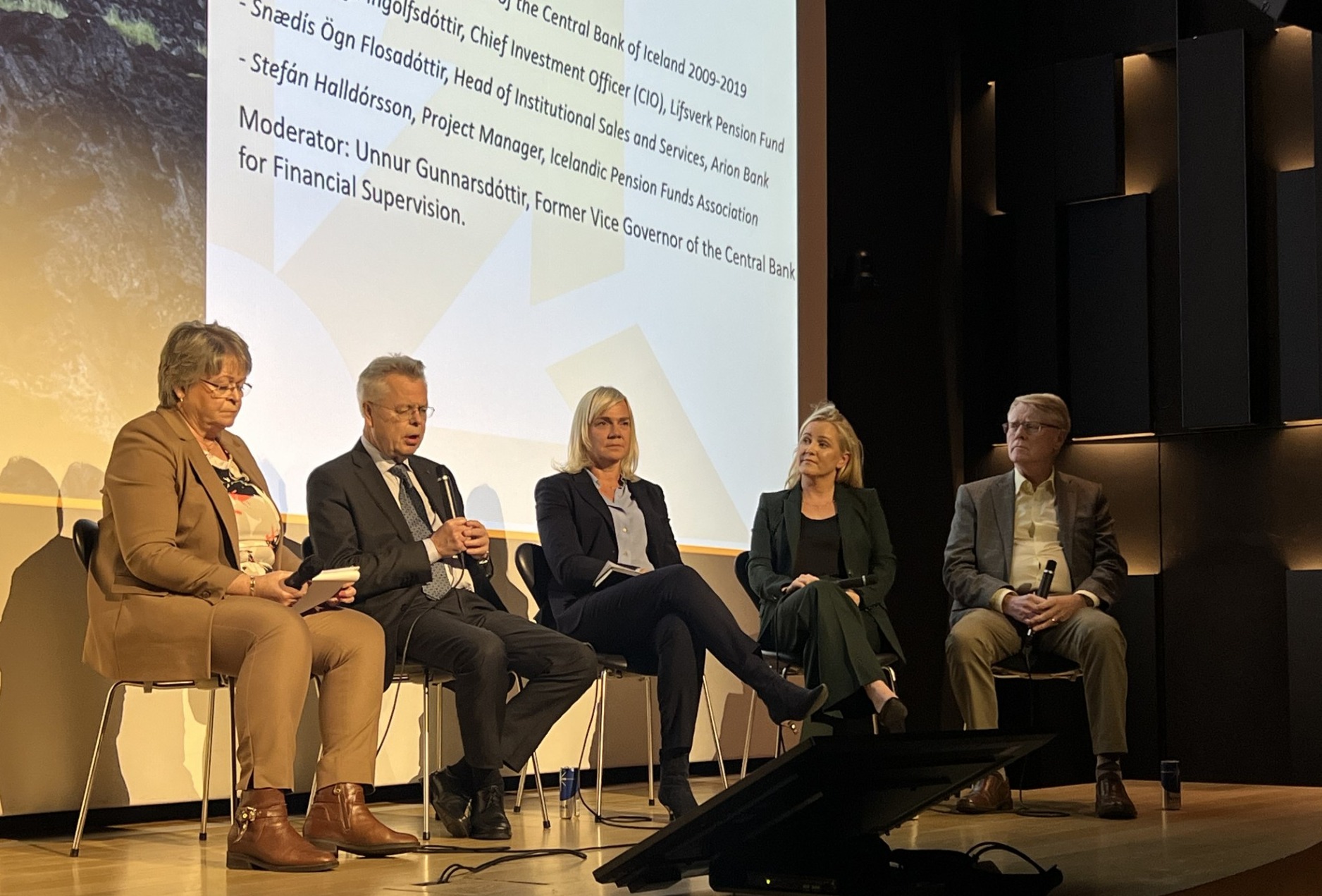 Pallborðsumræður - Unnur Gunnarsdóttir, Már Guðmundsson, Guðrún Inga Ingólfsdóttir, Snædís Ögn Flosadóttir og Stefán Halldórsson