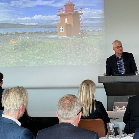 Einar Sveinbjörnsson 