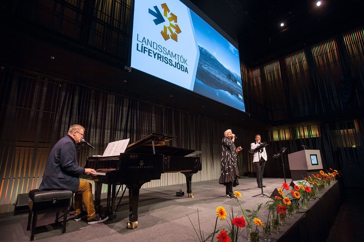 Fróðleg, skemmtileg og notaleg fimmtugsafmælisveisla í Hörpu