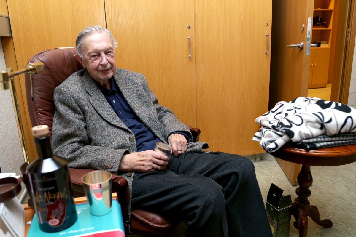 Horft um öxl með Valgarði Briem á bóndadegi