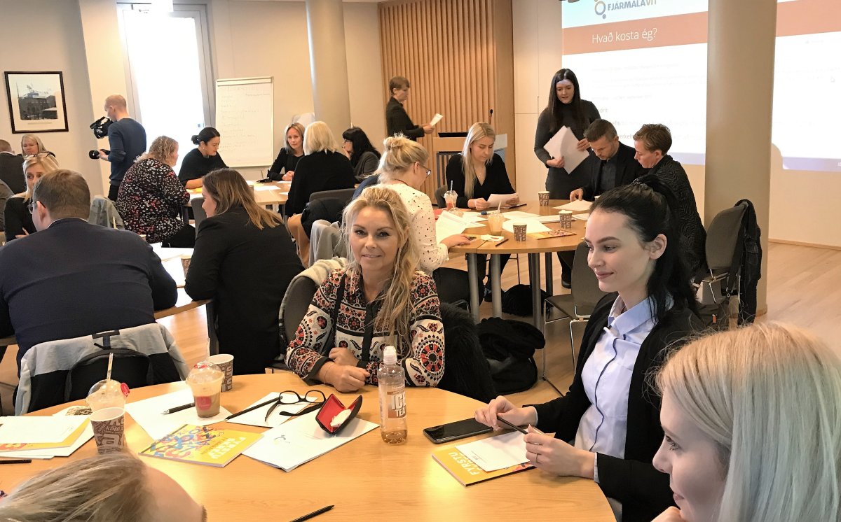 Starfsfólk lífeyrissjóðanna setur sig í stellingar fyrir verkefnið Fjármálavit